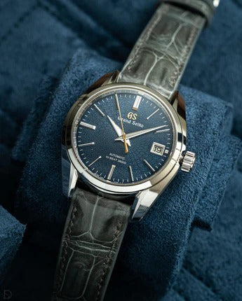 Glossy Crocodile Signature Strap