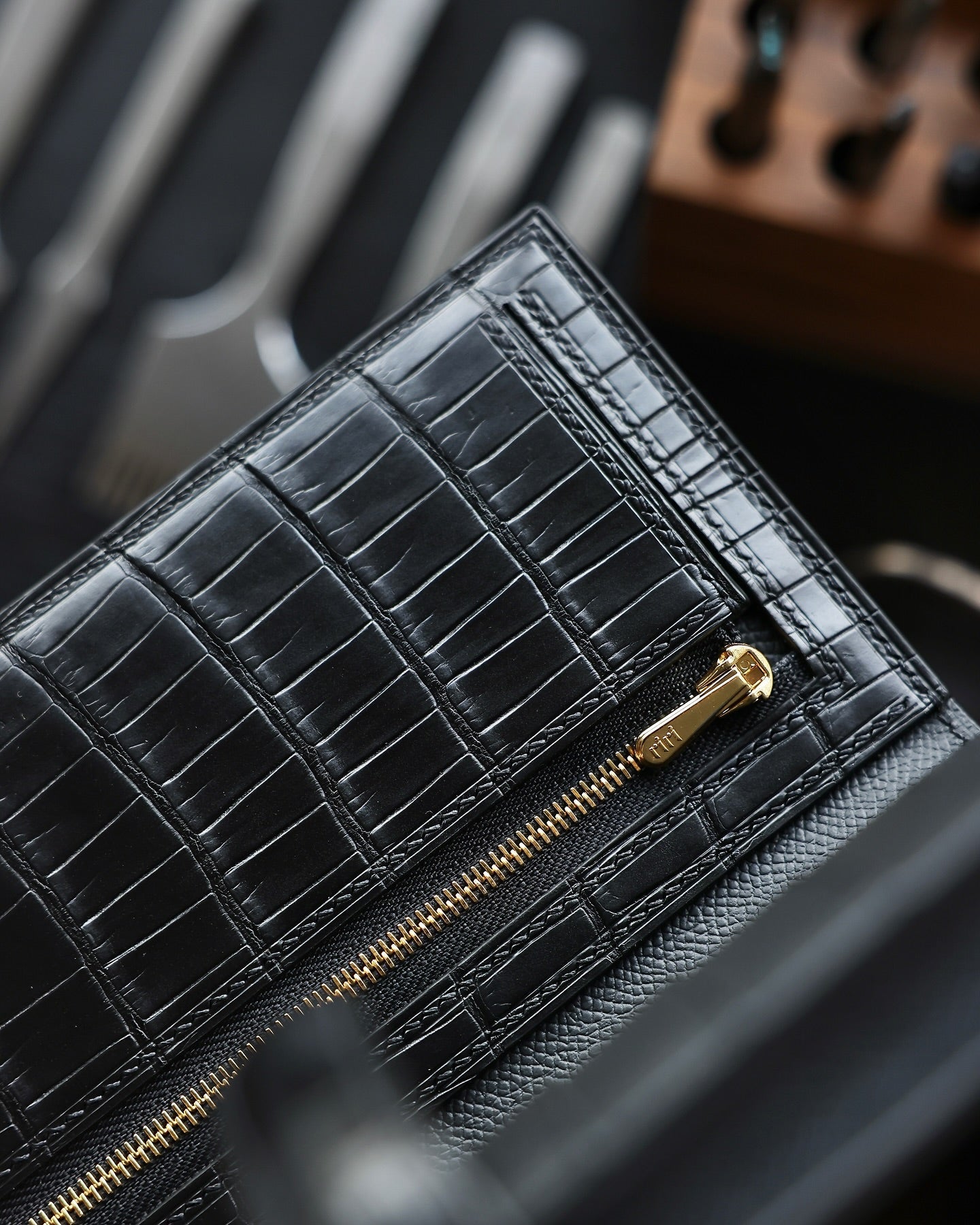 Crocodile Command Wallet