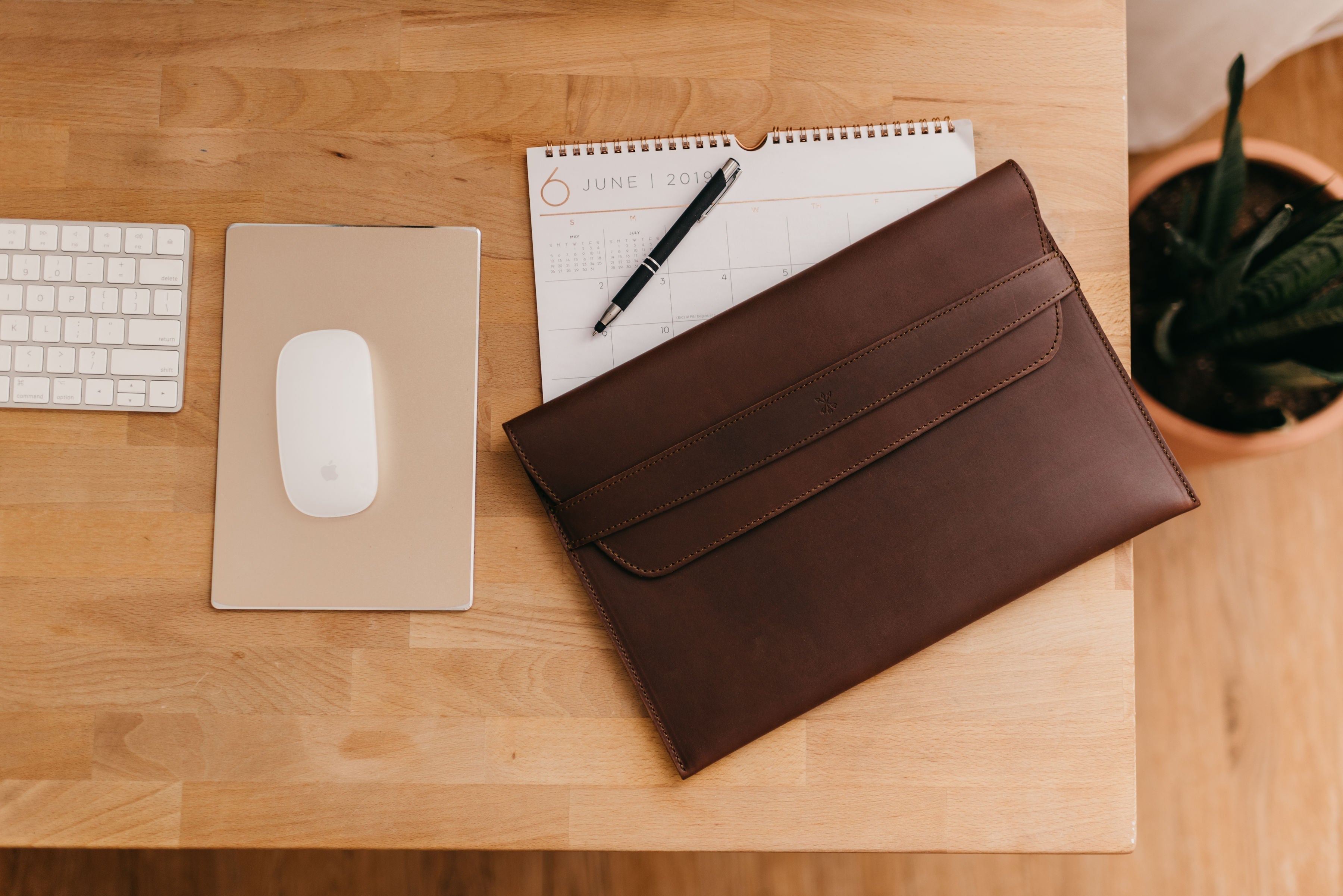 Leather iPad Pro Envelope Case - Chestnut