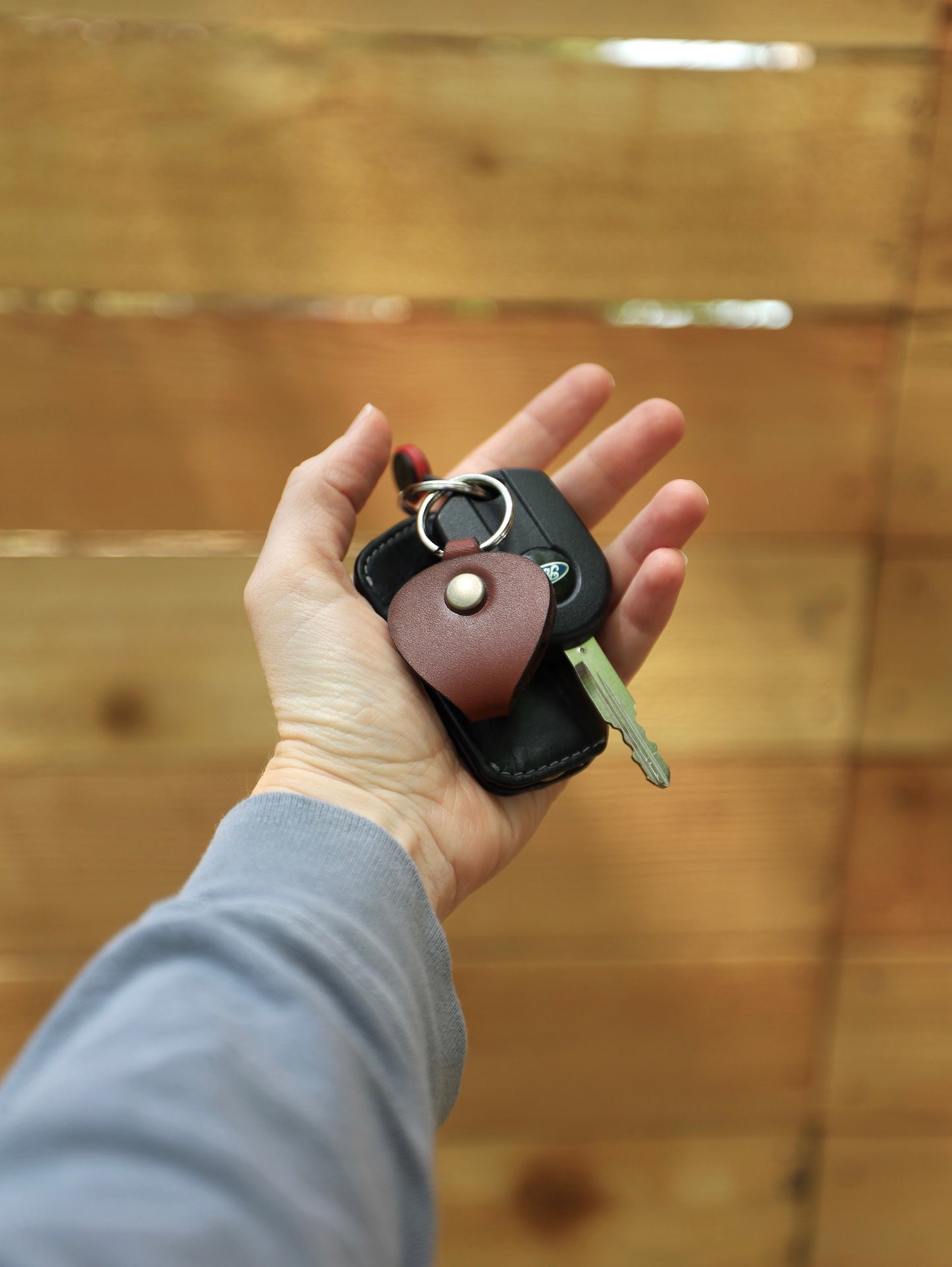 Leather Guitar Pick Holder - Medium Brown