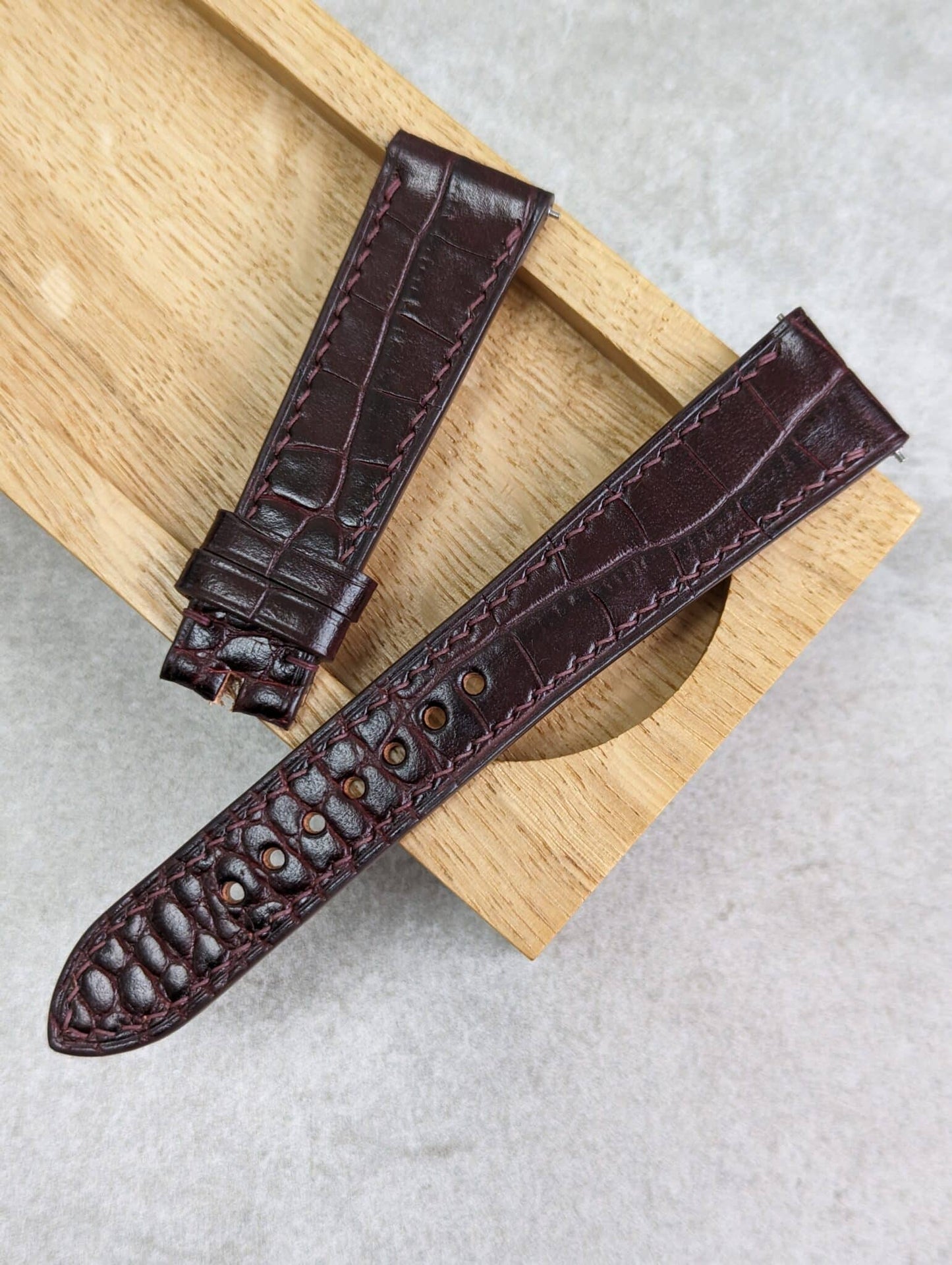 Embossed Crocodile Watch Strap - No padding, Claret