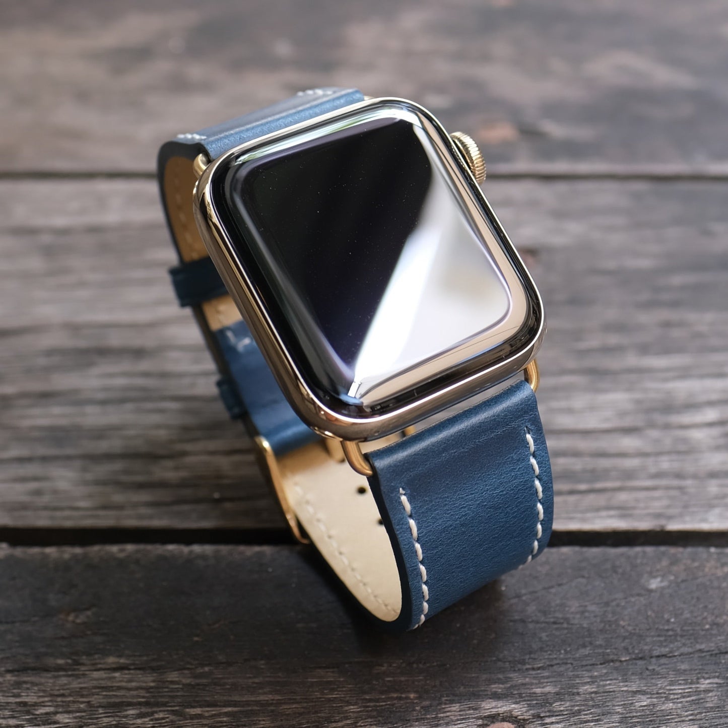 Luxe Leather Apple Watch Band - Ocean Blue