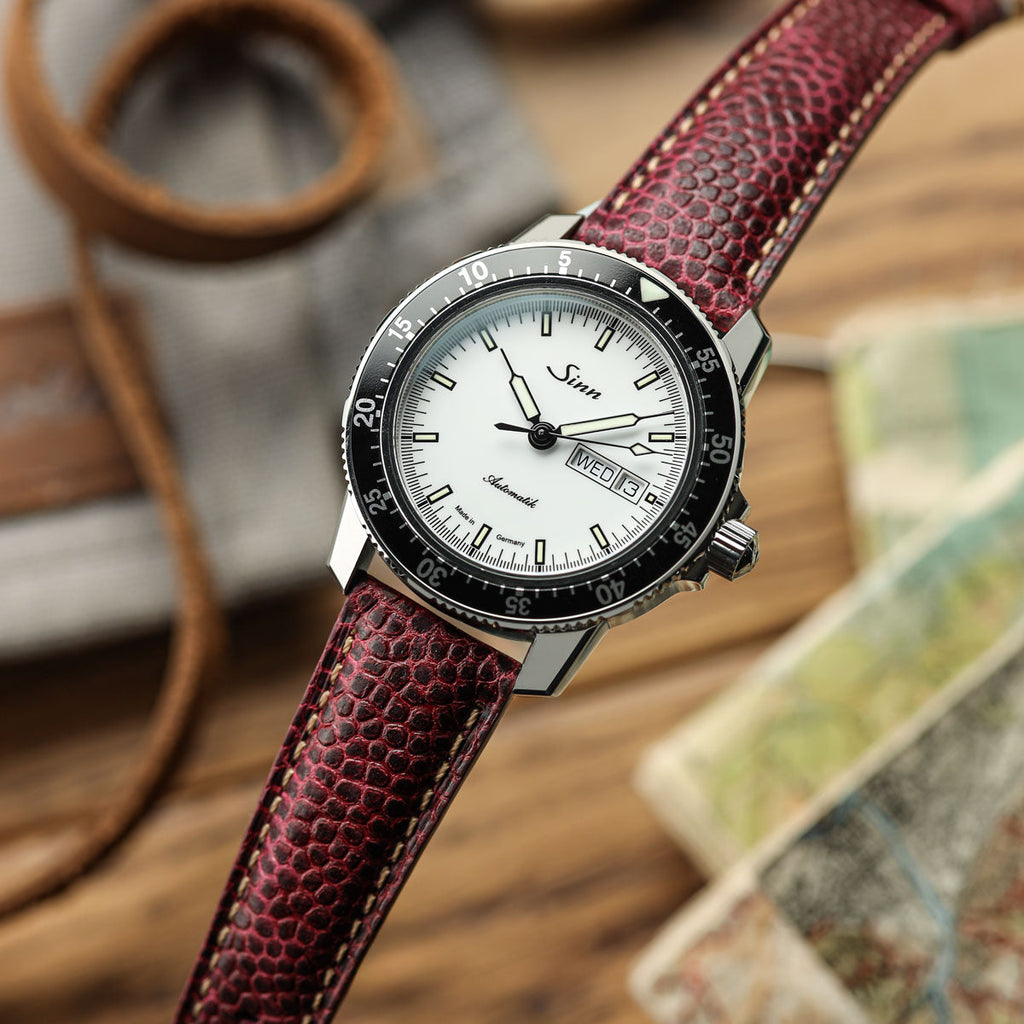 Adassa-Gel padded Lederarmband für Uhren - Kaviar-Oxblood-Rot