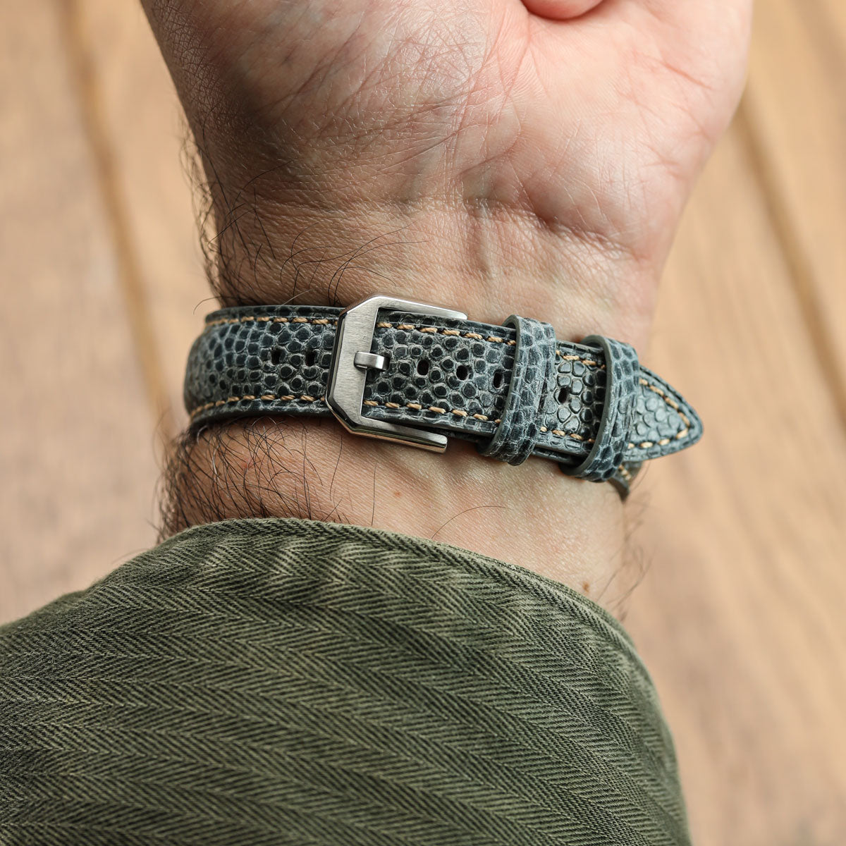 Adassa Gepolsterte Lederarmband für Uhren - Kaviar Mattblau