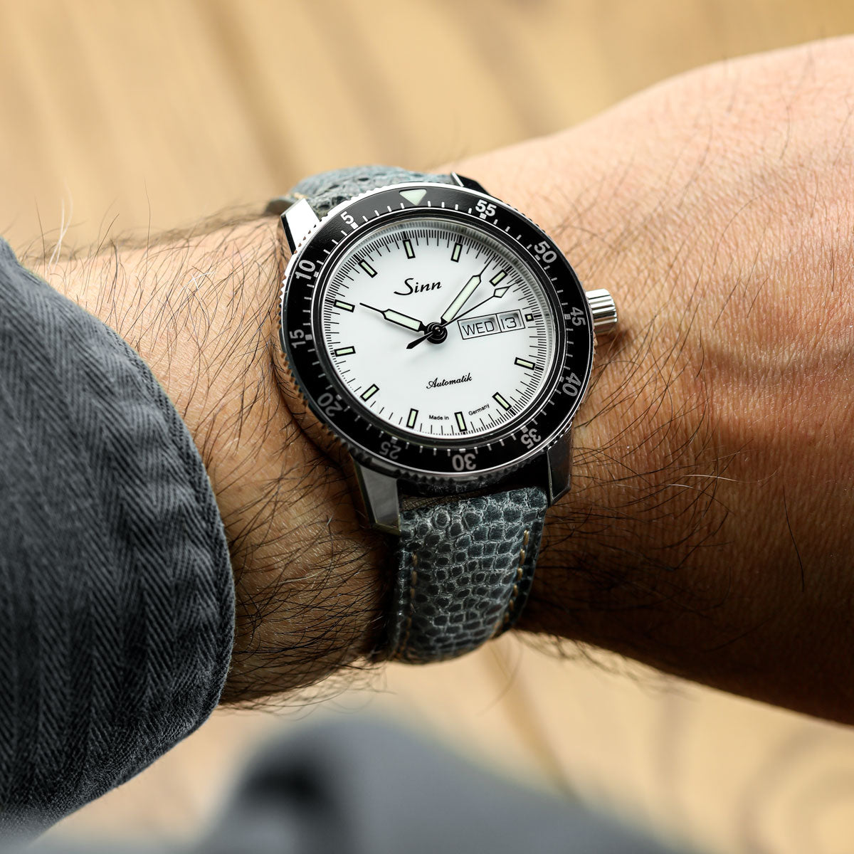 Adassa Gepolsterte Lederarmband für Uhren - Kaviar Mattblau