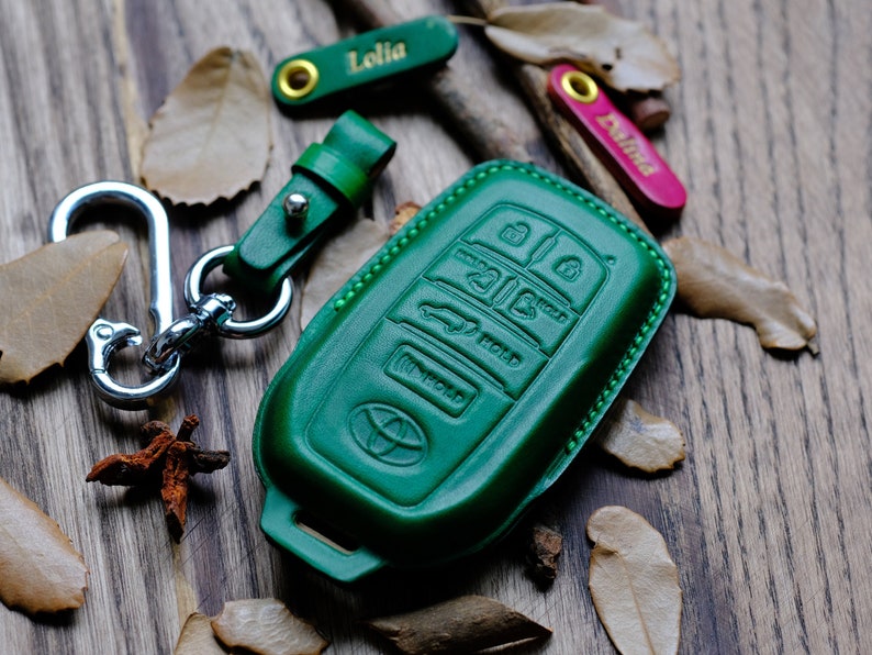 2 Types Of Leather Key Fob Cover For Toyota Sienna 2021 2022 2023 Toyota Sienna Key  Case Keyless Key Chain Entry Remote Personalized Gift