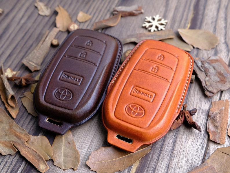 Toyota Prius 2023 2024 Key Fob Cover, Toyota Prius Smart Remote Key Case, Handmade Leather Key Cover For Toyota, Personalized Key Case