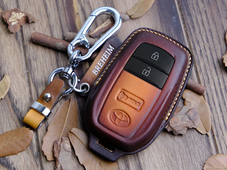 Toyota Corolla Cross Key Fob Cover (Patina), Handcarft Leather Key Case For Toyota Land Cruiser, Personalized Leather Keychain Initials Tag