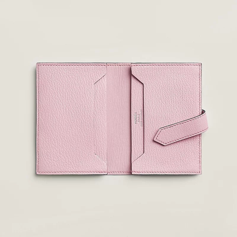 Bearn card holder
